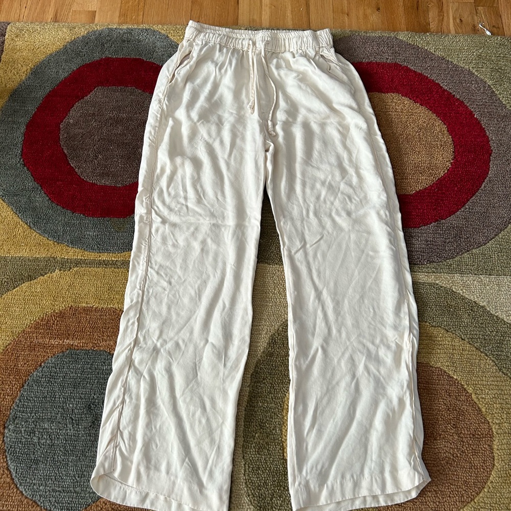 Zara Cream Butter Color Loose Satin Very Thin Material Pants with Pockets Small